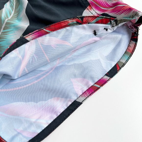 Volcom Black Fronds 4ever 2" Board Shorts size Small - Picture 5 of 12